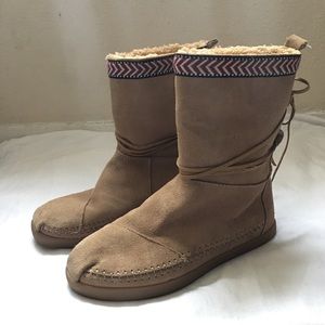 TOMS NEPAL Ankle Boots Faux Khaki Suede Leather